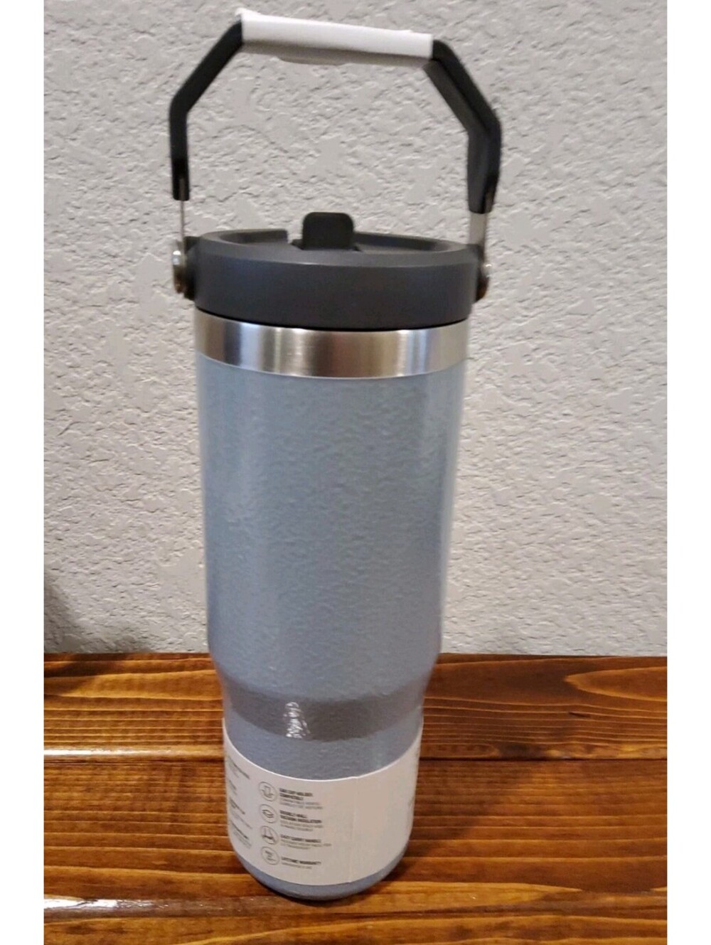 Stanley 30 oz Stainless Steel Ice Flow Flip Straw Tumbler Silver Insulated - Picture 3 of 4